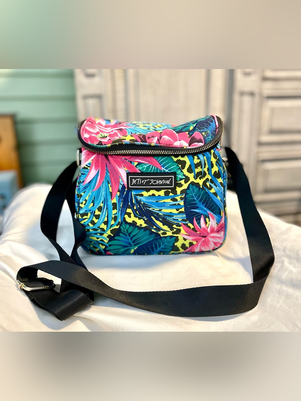 Betsey Johnson Neon Leopard Print Insulated Lunch Tote Bag/Cooler/Insulated